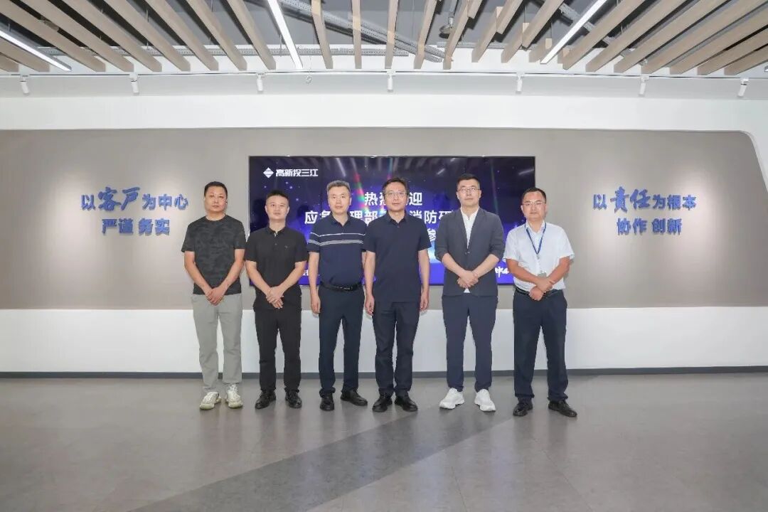 47c0199f50cb8acf2eb4cf1406fc35ac.jpg